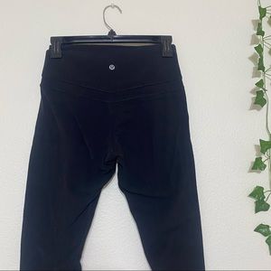 lululemon black cropped leggings